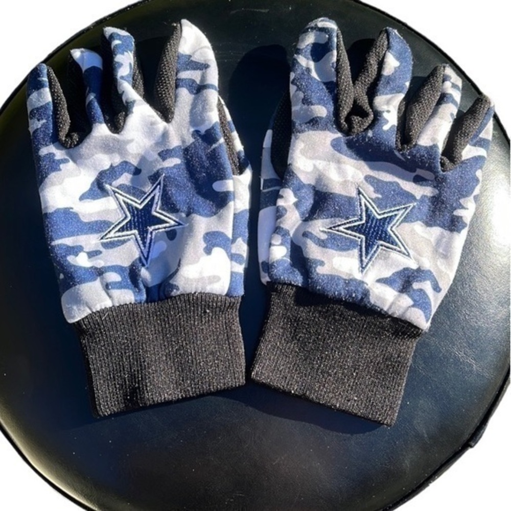 Dallas Cowboys Gloves black/ blue white camo with embroidered star